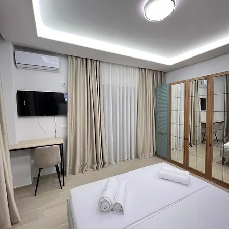 Grand Blue Lux Hotel